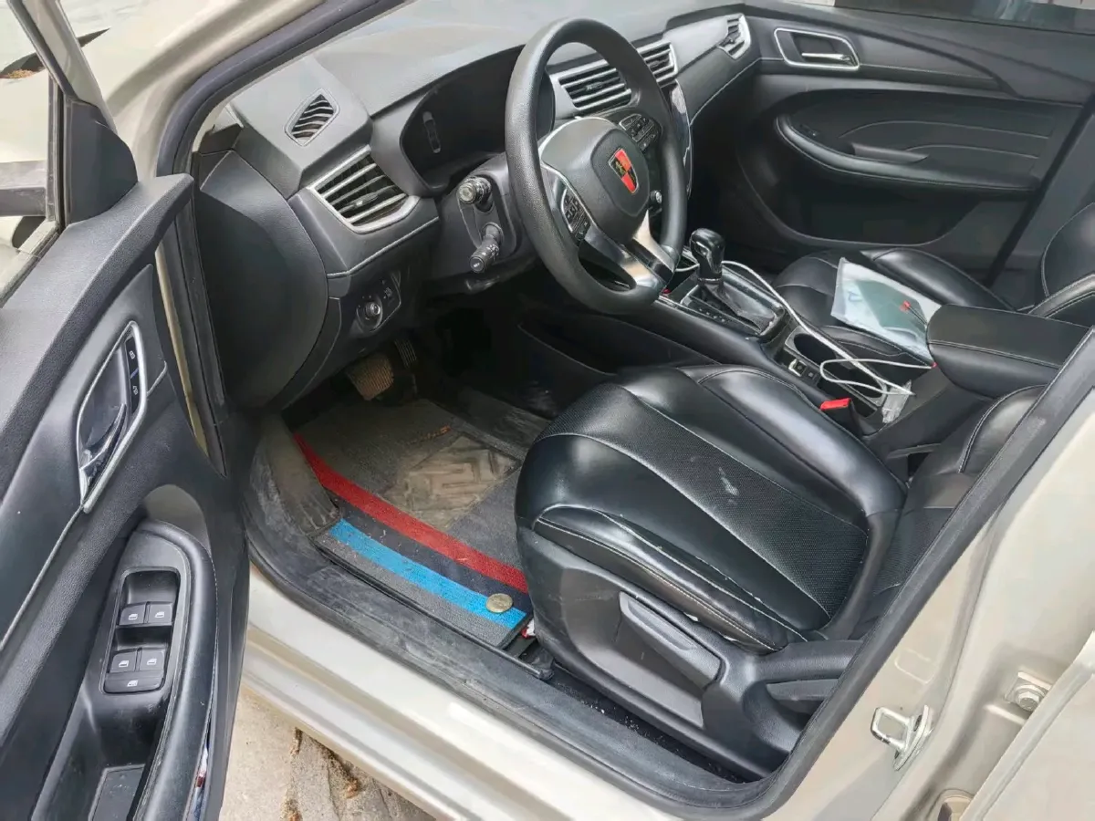 2020 Roewe i5 1.5L 120HP L4 CVT,autocango,china used car exporter,china ev exporter,chinese used car exporter,chinese used ev exporter