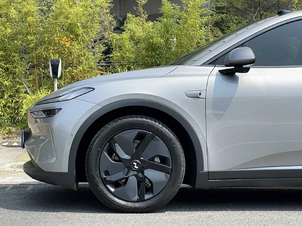 2024 ONVO L60 BEV 60KWH,autocango,china used car exporter,china ev exporter,chinese used car exporter,chinese used ev exporter