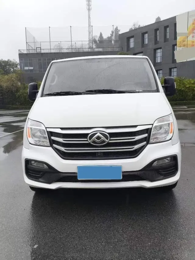 2021 MAXUS XinTu V80 2.0T 139HP L4 6MT,autocango,china used car exporter,china ev exporter,chinese used car exporter,chinese used ev exporter