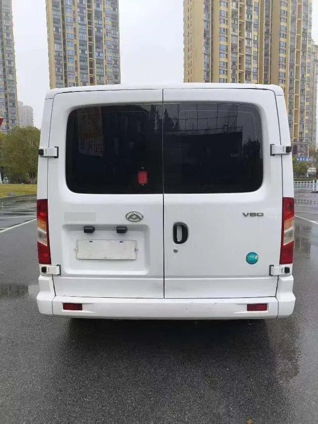 2021 MAXUS XinTu V80 2.0T 139HP L4 6MT,autocango,china used car exporter,china ev exporter,chinese used car exporter,chinese used ev exporter