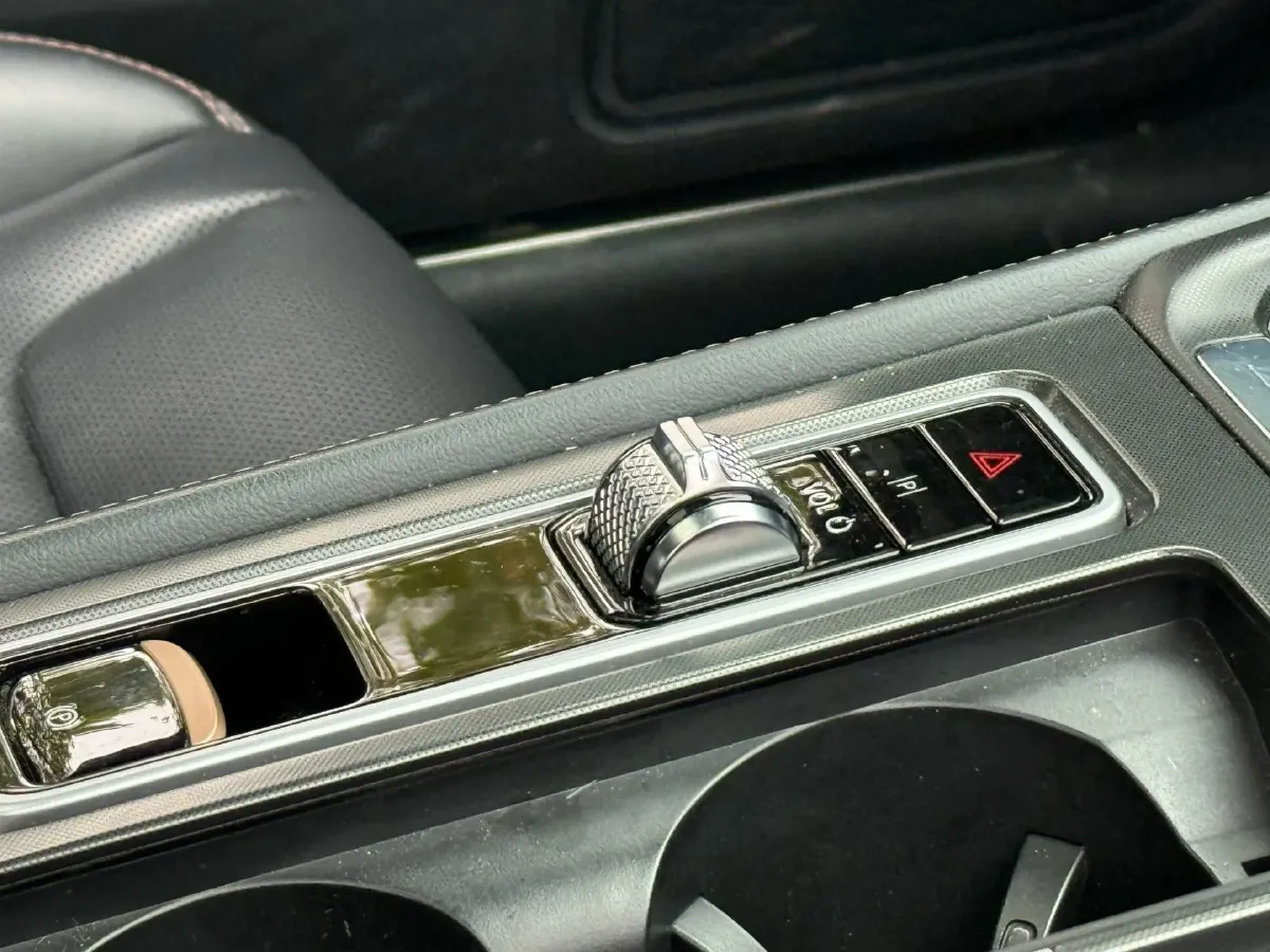 2022 Lincoln Z 2.0T 246HP L4 8AT,autocango,china used car exporter,china ev exporter,chinese used car exporter,chinese used ev exporter