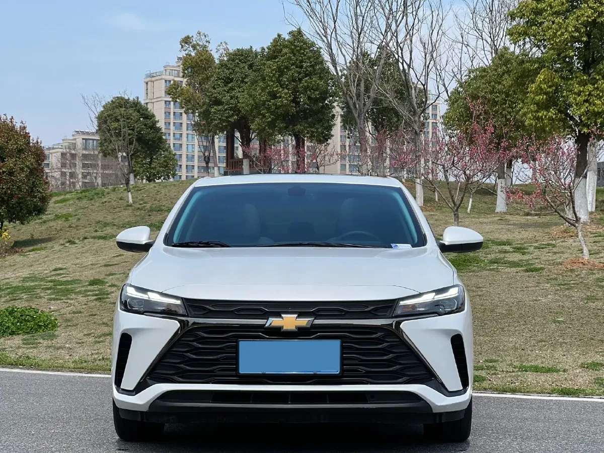 2023 Chevrolet Monza 1.5L 113HP L4 6DCT,autocango,china used car exporter,china ev exporter,chinese used car exporter,chinese used ev exporter