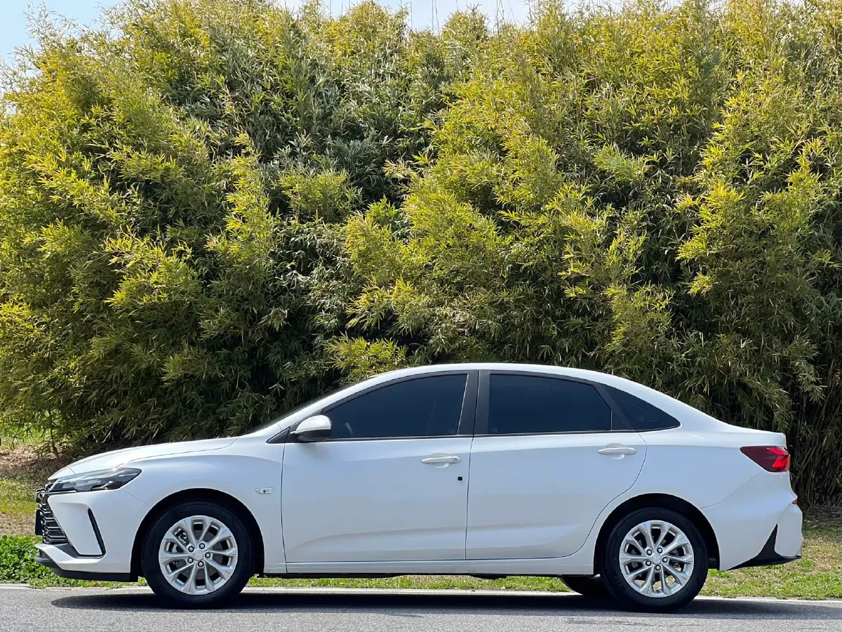 2023 Chevrolet Monza 1.5L 113HP L4 6DCT,autocango,china used car exporter,china ev exporter,chinese used car exporter,chinese used ev exporter