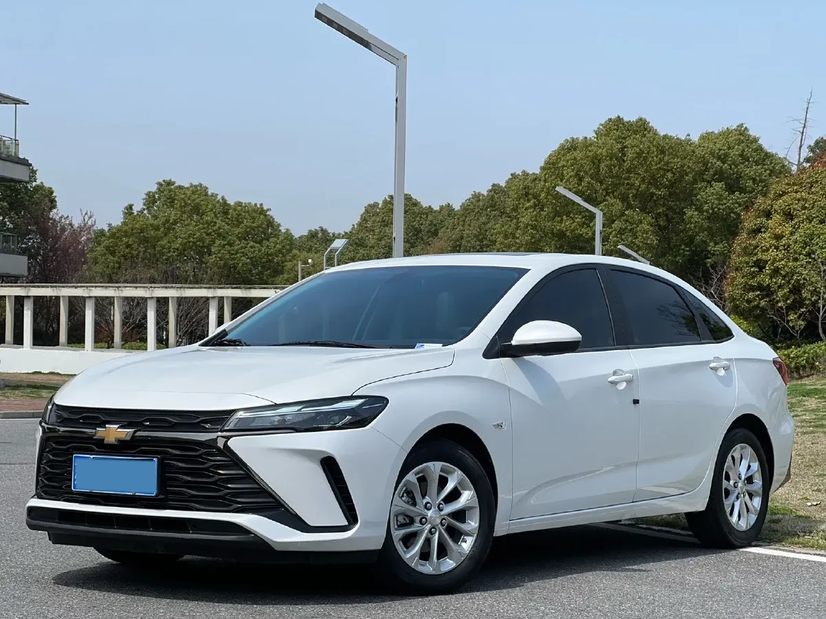 2023 Chevrolet Monza 1.5L 113HP L4 6DCT,autocango,china used car exporter,china ev exporter,chinese used car exporter,chinese used ev exporter