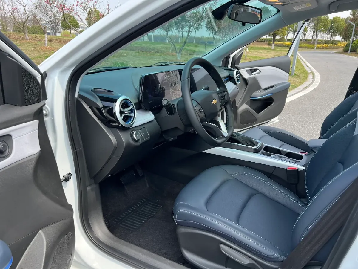 2023 Chevrolet Monza 1.5L 113HP L4 6DCT,autocango,china used car exporter,china ev exporter,chinese used car exporter,chinese used ev exporter