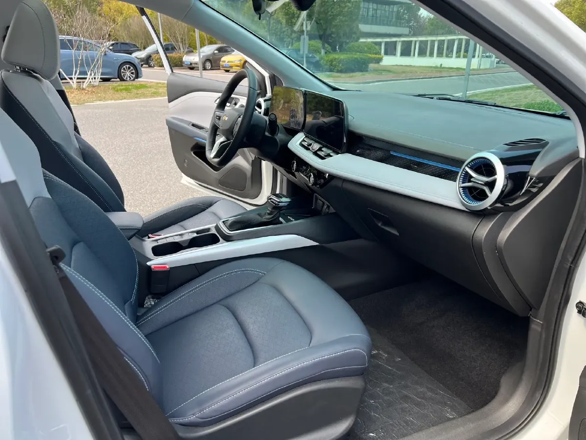 2023 Chevrolet Monza 1.5L 113HP L4 6DCT,autocango,china used car exporter,china ev exporter,chinese used car exporter,chinese used ev exporter