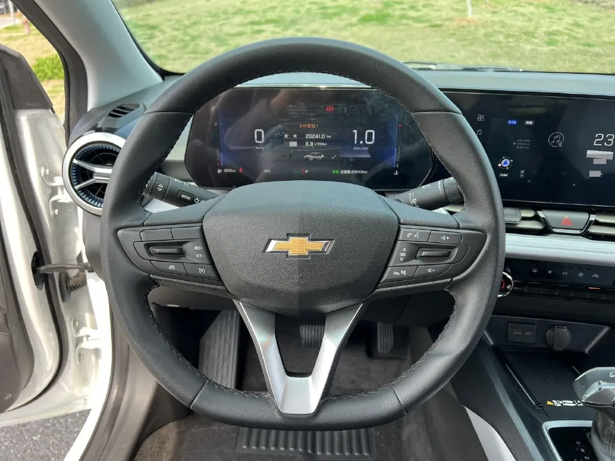 2023 Chevrolet Monza 1.5L 113HP L4 6DCT,autocango,china used car exporter,china ev exporter,chinese used car exporter,chinese used ev exporter