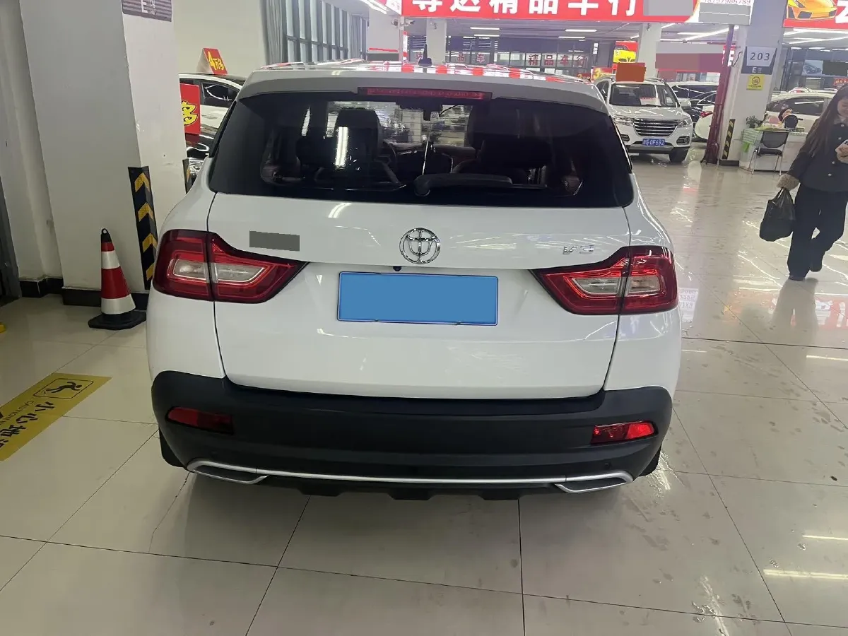 2017 Brilliance Auto V3 1.5L 112HP L4 5AT,autocango,china used car exporter,china ev exporter,chinese used car exporter,chinese used ev exporter