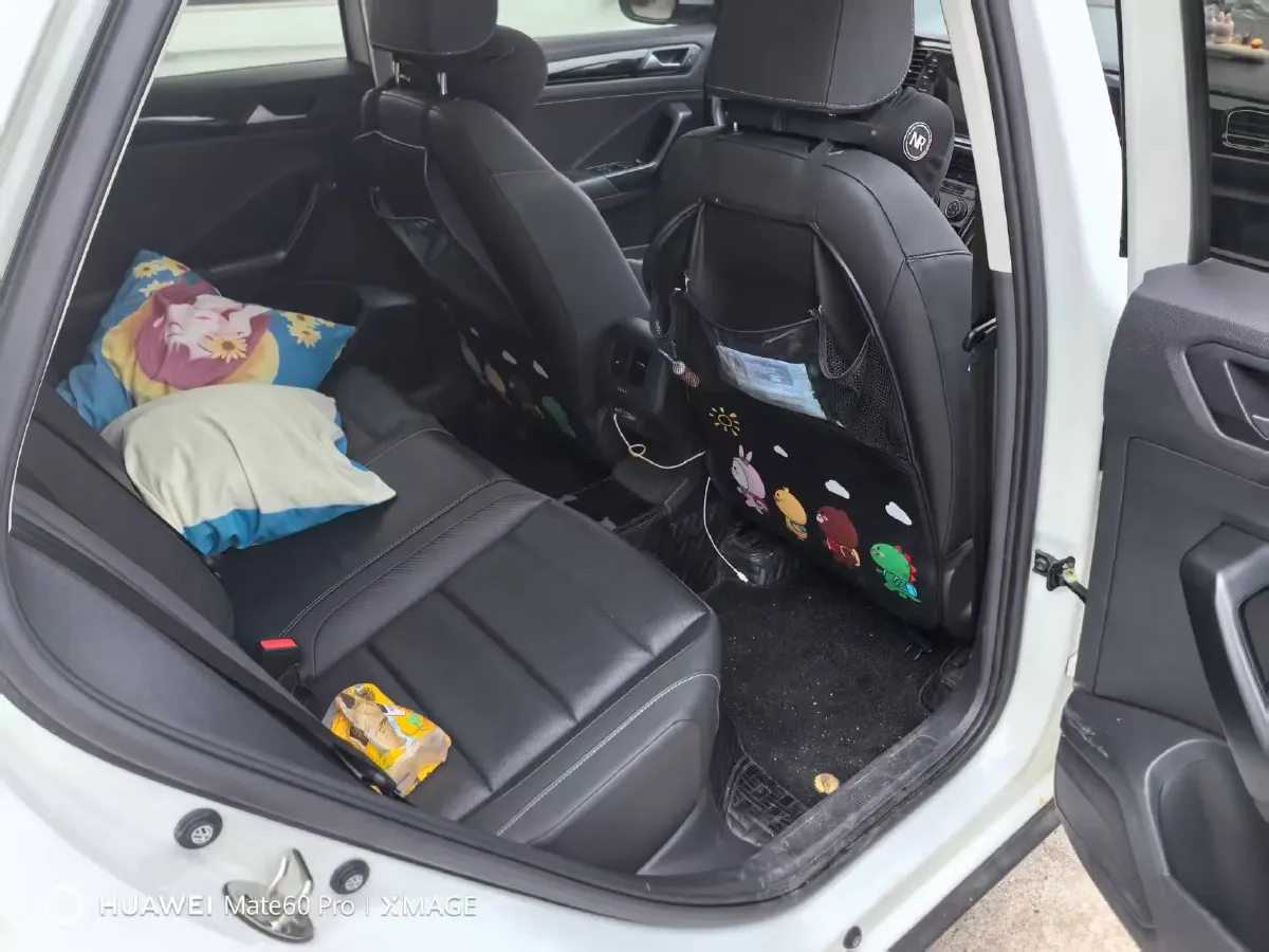 2022 Volkswagen T-Roc 1.4T 150HP L4 7DCT,autocango,china used car exporter,china ev exporter,chinese used car exporter,chinese used ev exporter