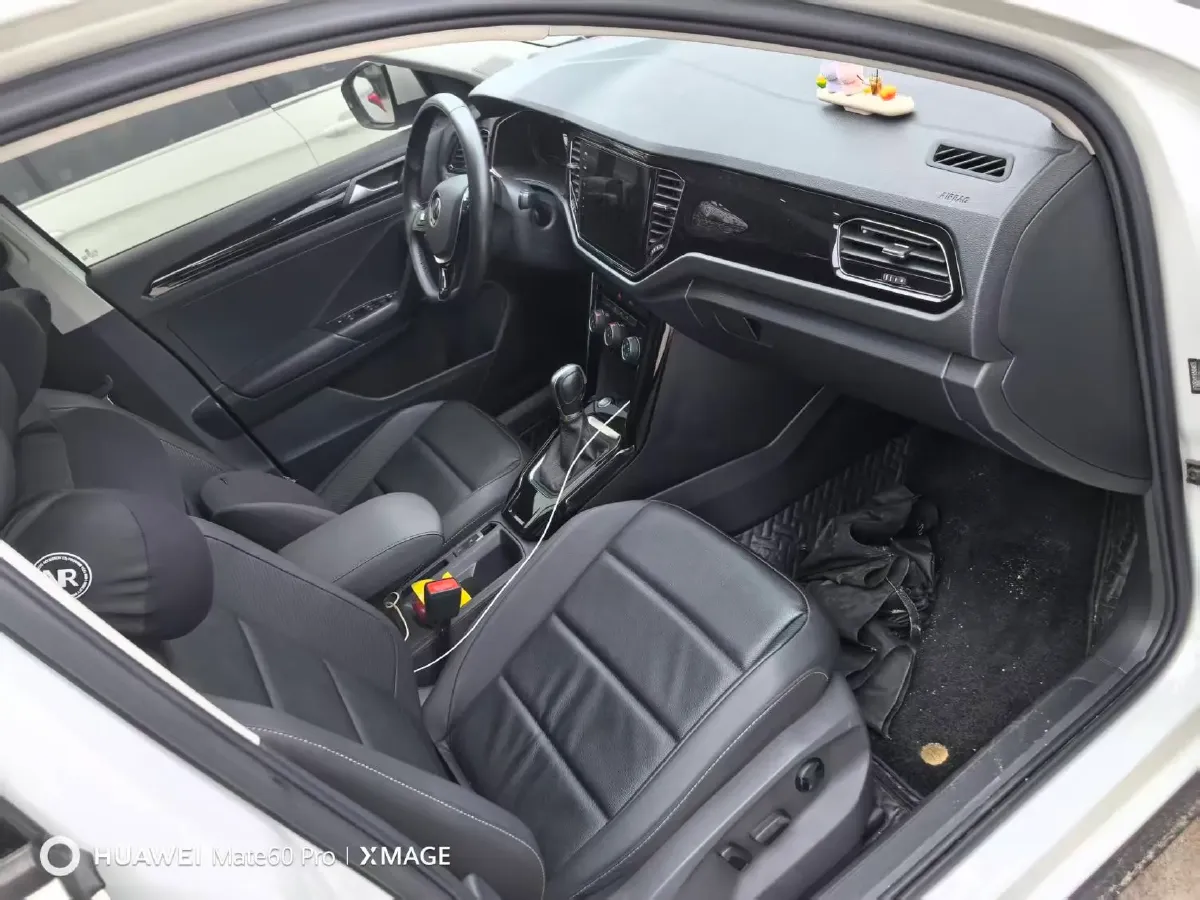 2022 Volkswagen T-Roc 1.4T 150HP L4 7DCT,autocango,china used car exporter,china ev exporter,chinese used car exporter,chinese used ev exporter