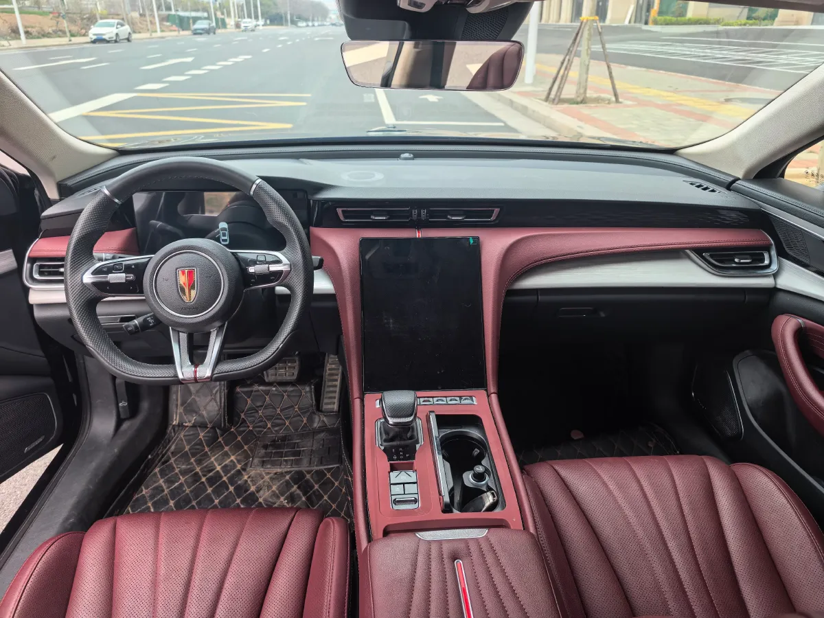 2025 HongQi H5 2.0T 224HP L4 8AT,autocango,china used car exporter,china ev exporter,chinese used car exporter,chinese used ev exporter