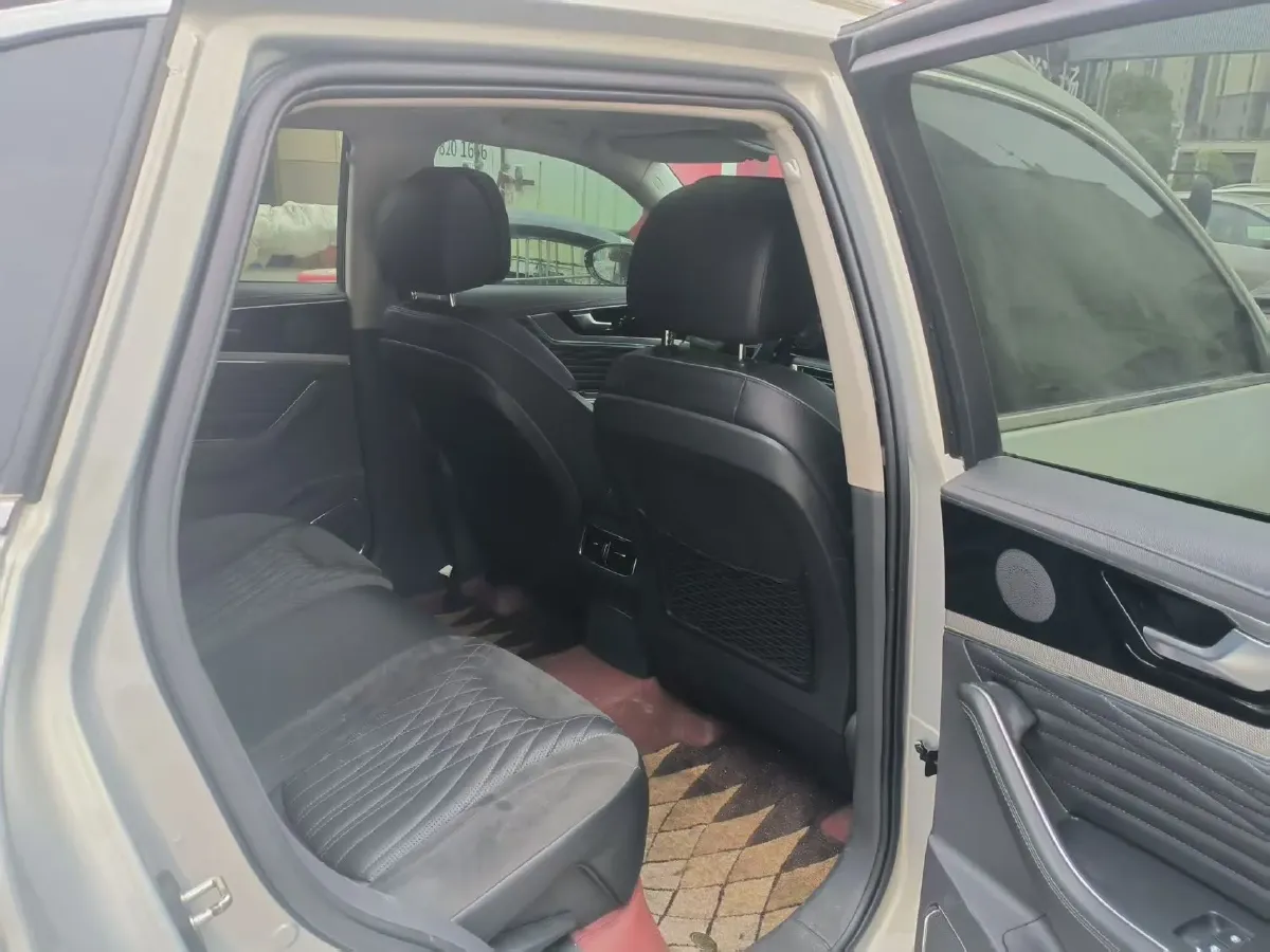 2019 HongQi HS5 2.0T 224HP L4 6AT,autocango,china used car exporter,china ev exporter,chinese used car exporter,chinese used ev exporter