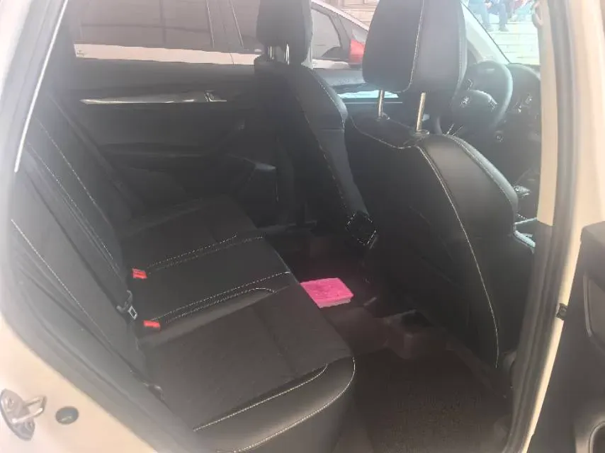 2020 Skoda Karoq 1.4T 150HP L4 7DCT,autocango,china used car exporter,china ev exporter,chinese used car exporter,chinese used ev exporter