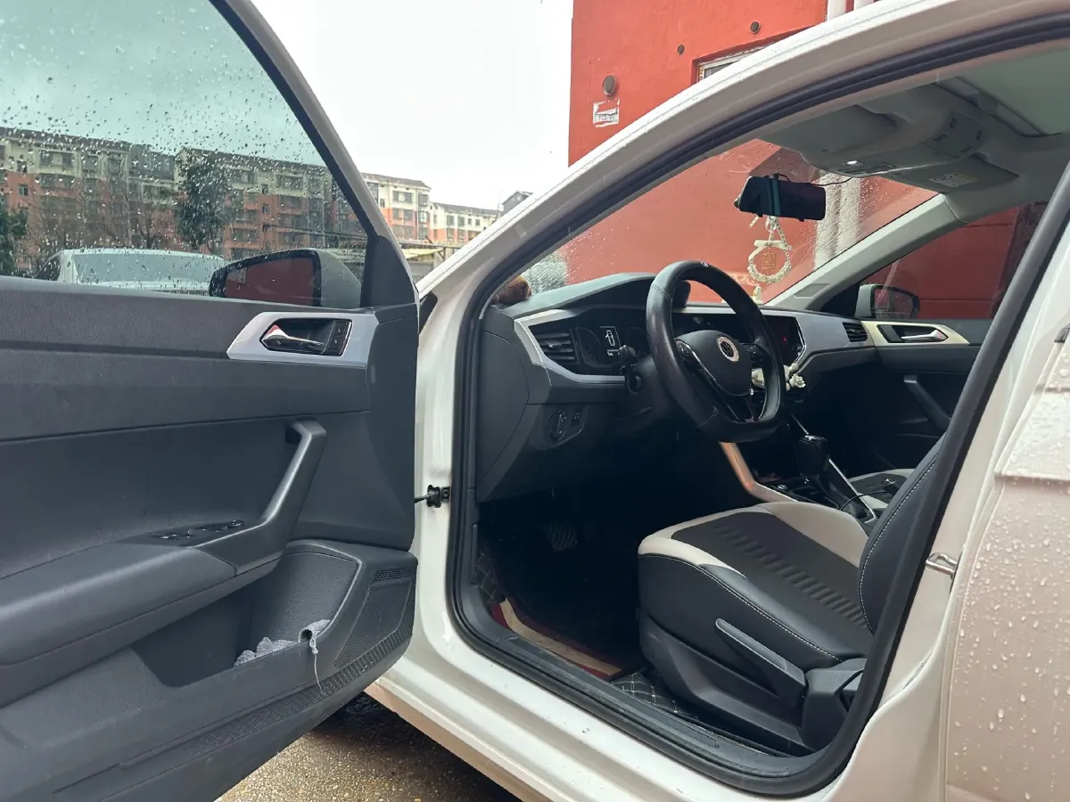 2021 Haval H6 1.5T 169HP L4 7DCT,autocango,china used car exporter,china ev exporter,chinese used car exporter,chinese used ev exporter