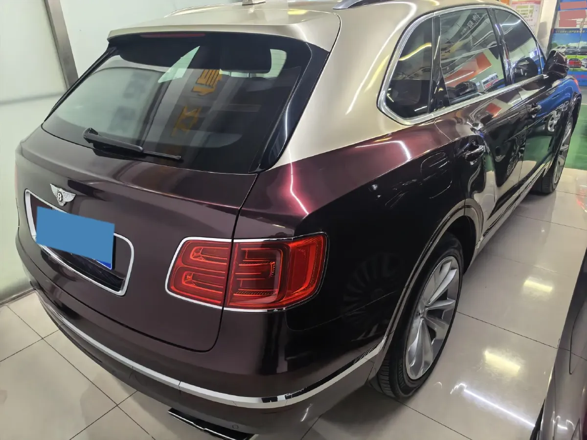 2018 Bentley Bentayga 4.0T 550HP V8 8AT,autocango,china used car exporter,china ev exporter,chinese used car exporter,chinese used ev exporter