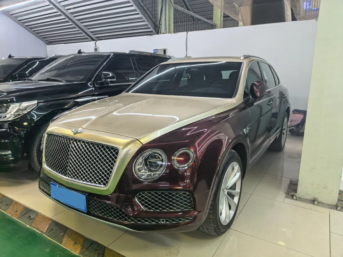 2018 Bentley Bentayga 4.0T 550HP V8 8AT,autocango,china used car exporter,china ev exporter,chinese used car exporter,chinese used ev exporter