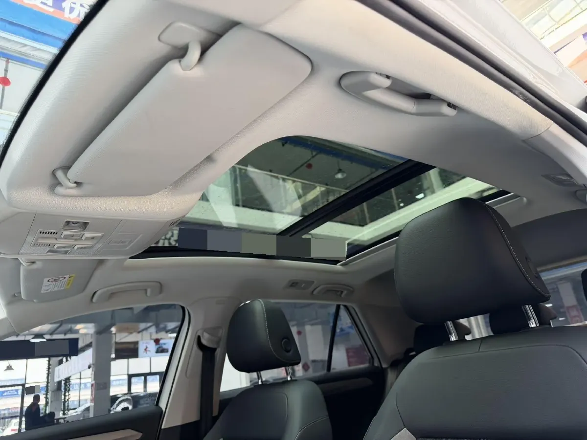 2022 Volkswagen T-Roc 1.4T 150HP L4 7DCT,autocango,china used car exporter,china ev exporter,chinese used car exporter,chinese used ev exporter