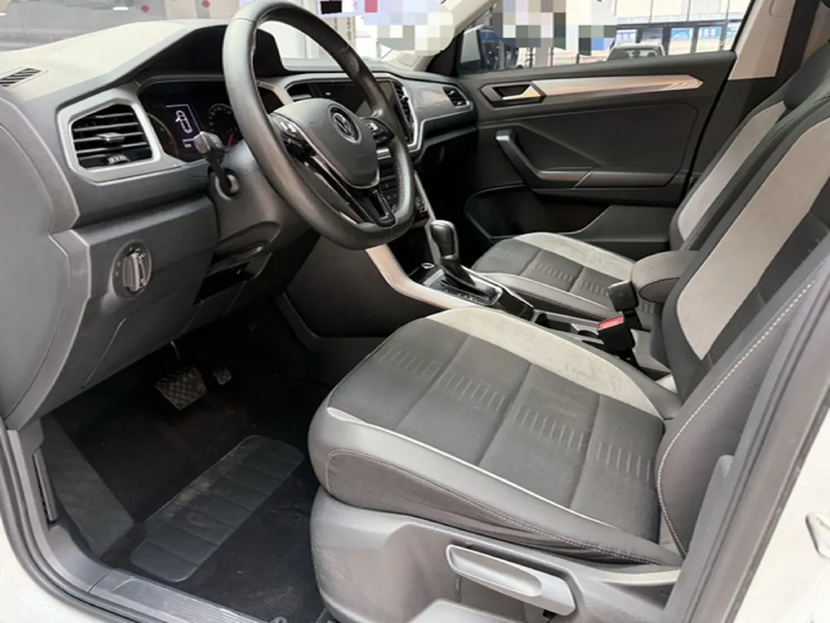 2022 Volkswagen T-Roc 1.4T 150HP L4 7DCT,autocango,china used car exporter,china ev exporter,chinese used car exporter,chinese used ev exporter