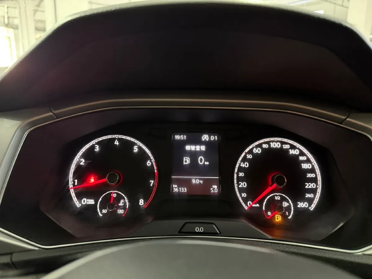 2022 Volkswagen T-Roc 1.4T 150HP L4 7DCT,autocango,china used car exporter,china ev exporter,chinese used car exporter,chinese used ev exporter