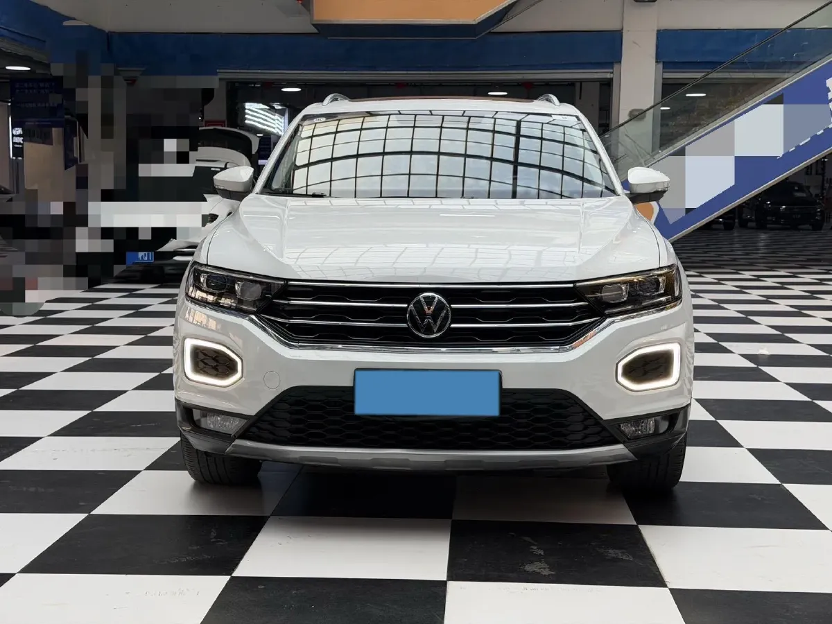 2022 Volkswagen T-Roc 1.4T 150HP L4 7DCT,autocango,china used car exporter,china ev exporter,chinese used car exporter,chinese used ev exporter