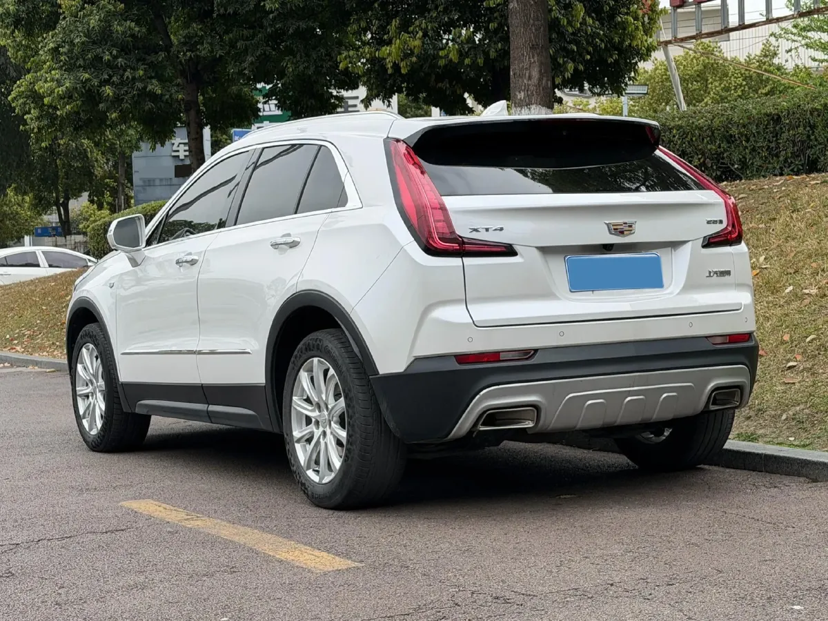 2020 Cadillac XT4 2.0T 241HP L4 9AT,autocango,china used car exporter,china ev exporter,chinese used car exporter,chinese used ev exporter