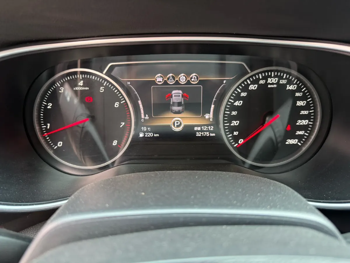 2022 HongQi H5 1.5T 169HP L4 7DCT,autocango,china used car exporter,china ev exporter,chinese used car exporter,chinese used ev exporter