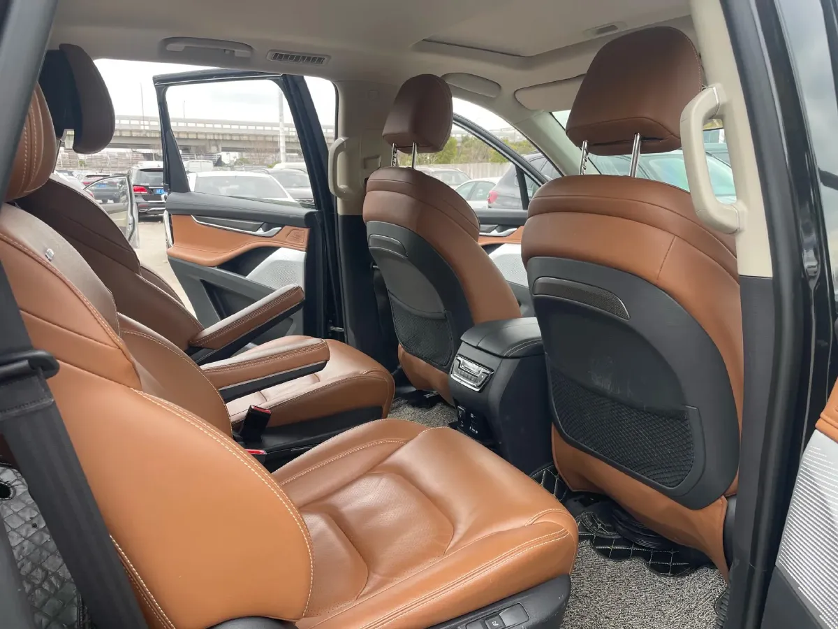 2017 MAXUS D90 2.0T 224HP L4 6AT,autocango,china used car exporter,china ev exporter,chinese used car exporter,chinese used ev exporter