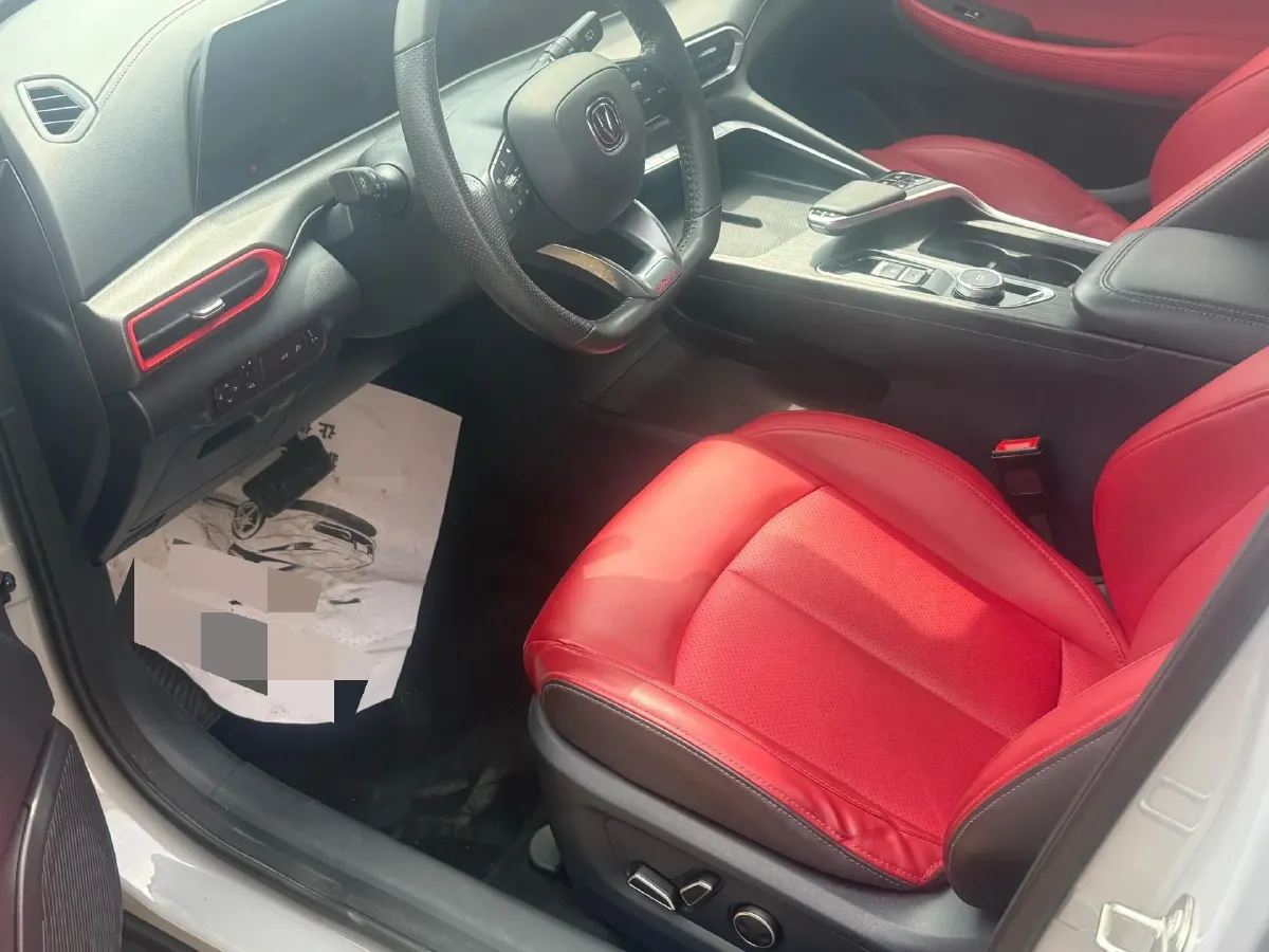 2020 ChangAn UNI-T 1.5T 180HP L4 7DCT,autocango,china used car exporter,china ev exporter,chinese used car exporter,chinese used ev exporter