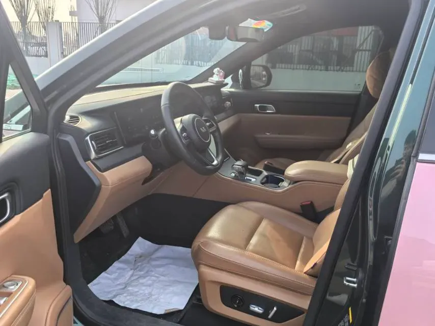 2021 Li ONE Range Extended 131HP REEV 40.5KWH,autocango,china used car exporter,china ev exporter,chinese used car exporter,chinese used ev exporter