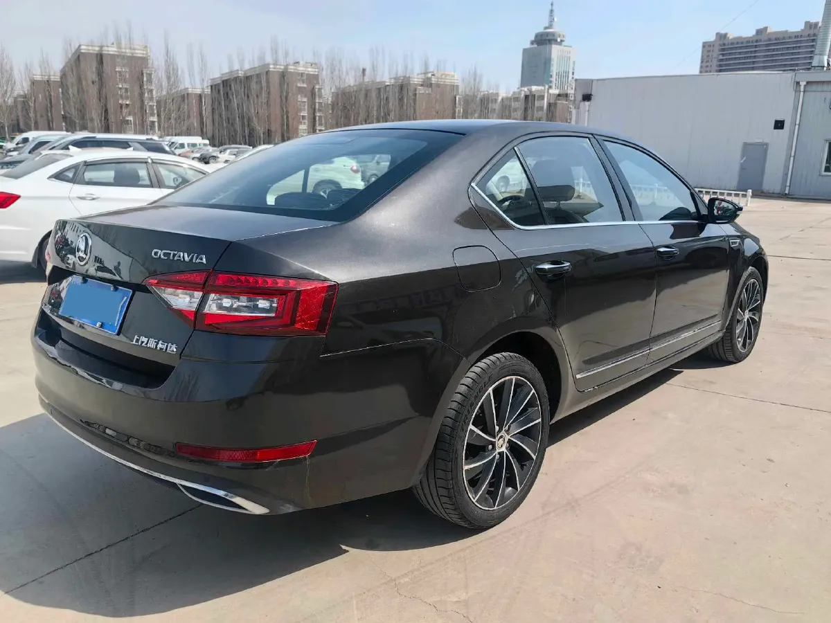2018 Skoda Octavia 1.4T 150HP L4 7DCT,autocango,china used car exporter,china ev exporter,chinese used car exporter,chinese used ev exporter