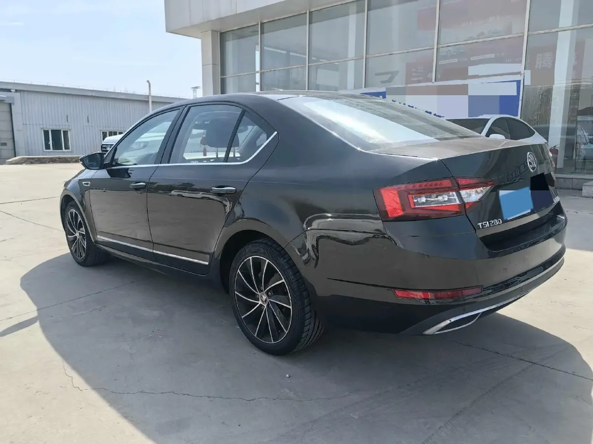 2018 Skoda Octavia 1.4T 150HP L4 7DCT,autocango,china used car exporter,china ev exporter,chinese used car exporter,chinese used ev exporter