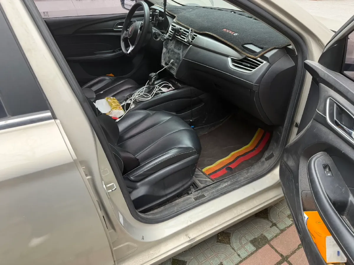 2020 Roewe i5 1.5L 120HP L4 CVT,autocango,china used car exporter,china ev exporter,chinese used car exporter,chinese used ev exporter