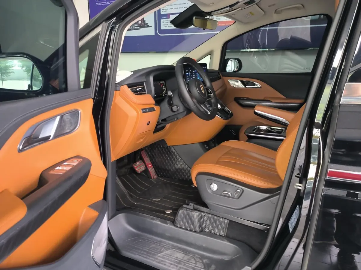 2023 HongQi HQ9 2.0T 252HP L4 8AT,autocango,china used car exporter,china ev exporter,chinese used car exporter,chinese used ev exporter