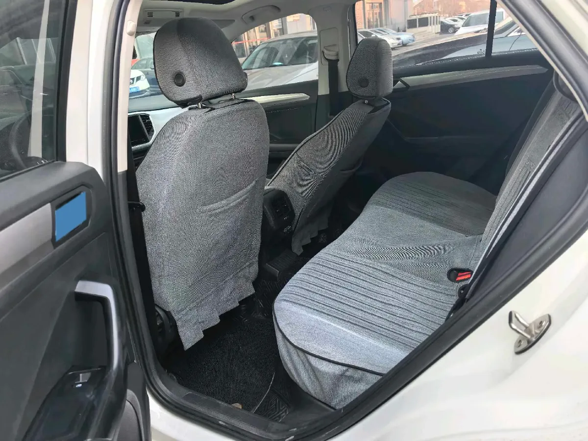 2021 Volkswagen T-Roc 1.4T 150HP L4 7DCT,autocango,china used car exporter,china ev exporter,chinese used car exporter,chinese used ev exporter