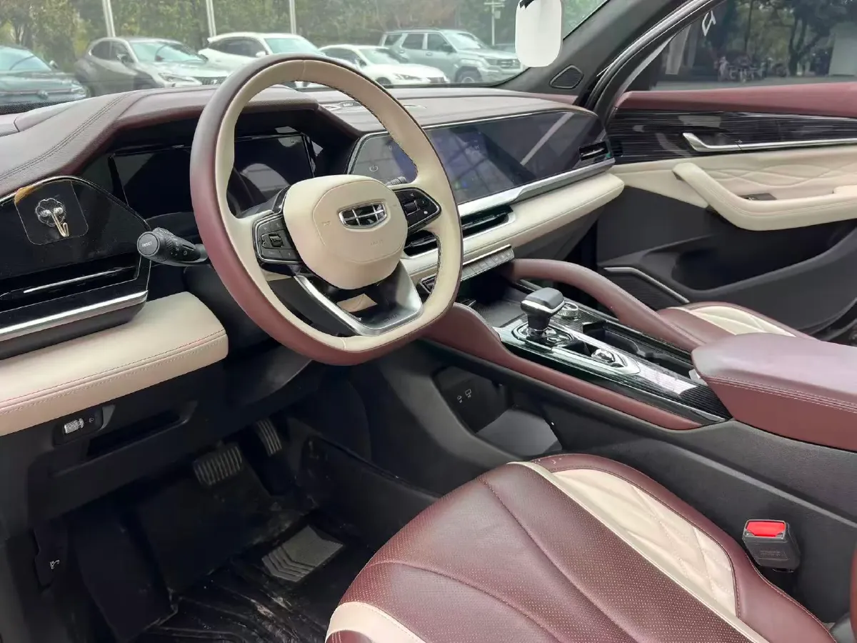 2021 Geely Monjaro 2.0T 218HP L4 7DCT,autocango,china used car exporter,china ev exporter,chinese used car exporter,chinese used ev exporter