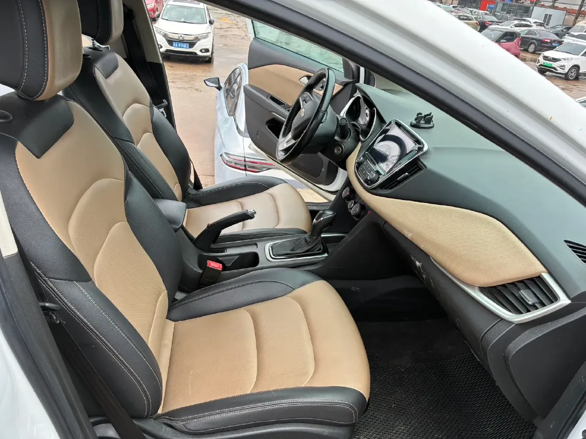 2022 Chevrolet Monza 1.5L 113HP L4 6AT,autocango,china used car exporter,china ev exporter,chinese used car exporter,chinese used ev exporter