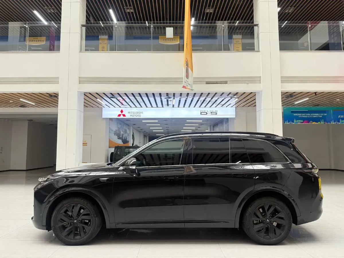 2023 Li L8 Range Extended 154HP REEV 40.9KWH,autocango,china used car exporter,china ev exporter,chinese used car exporter,chinese used ev exporter