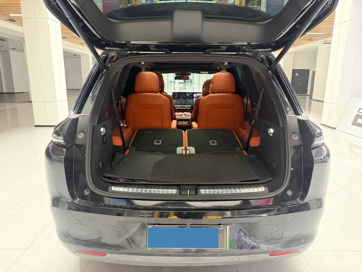 2023 Li L8 Range Extended 154HP REEV 40.9KWH,autocango,china used car exporter,china ev exporter,chinese used car exporter,chinese used ev exporter