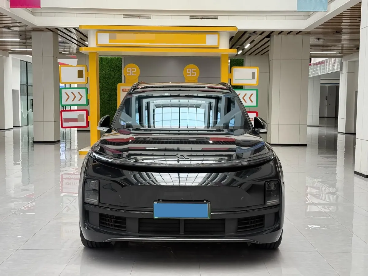2023 Li L8 Range Extended 154HP REEV 40.9KWH,autocango,china used car exporter,china ev exporter,chinese used car exporter,chinese used ev exporter