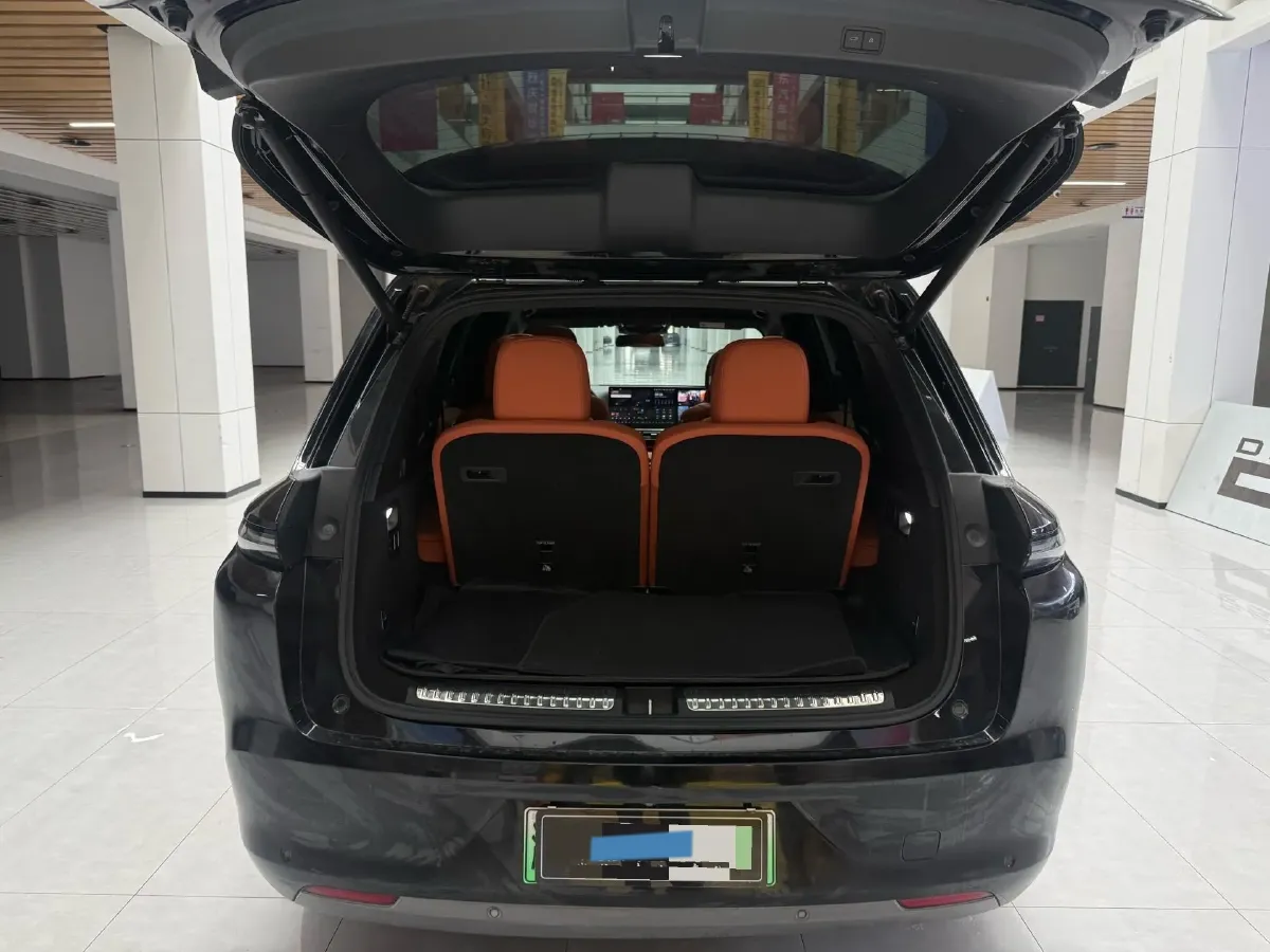 2023 Li L8 Range Extended 154HP REEV 40.9KWH,autocango,china used car exporter,china ev exporter,chinese used car exporter,chinese used ev exporter