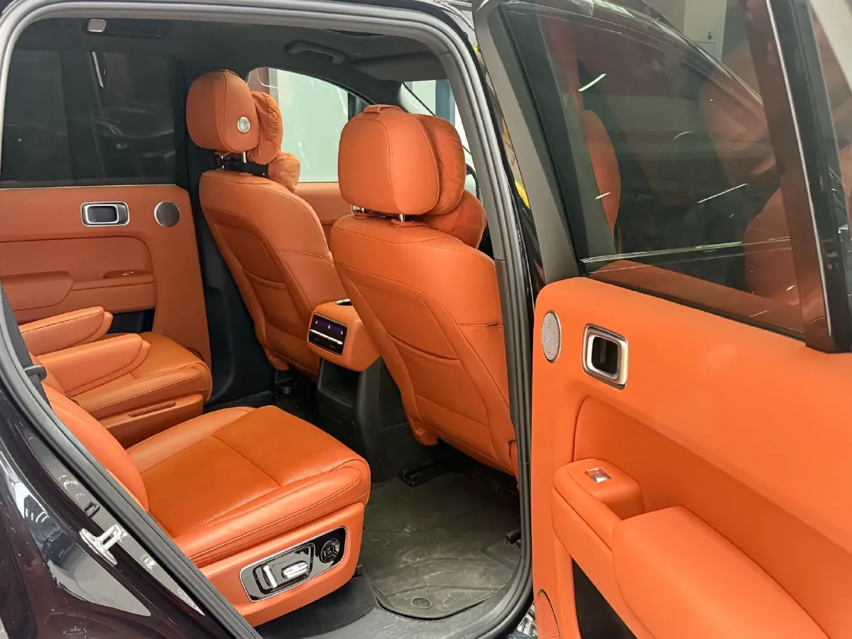 2023 Li L8 Range Extended 154HP REEV 40.9KWH,autocango,china used car exporter,china ev exporter,chinese used car exporter,chinese used ev exporter