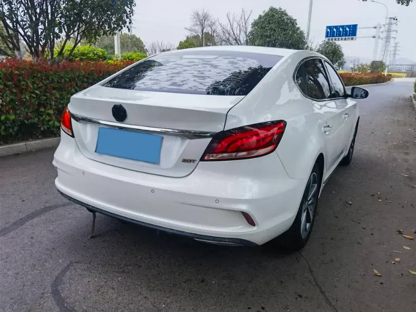 2019 MAXUS D60 1.5T 169HP L4 7DCT,autocango,china used car exporter,china ev exporter,chinese used car exporter,chinese used ev exporter