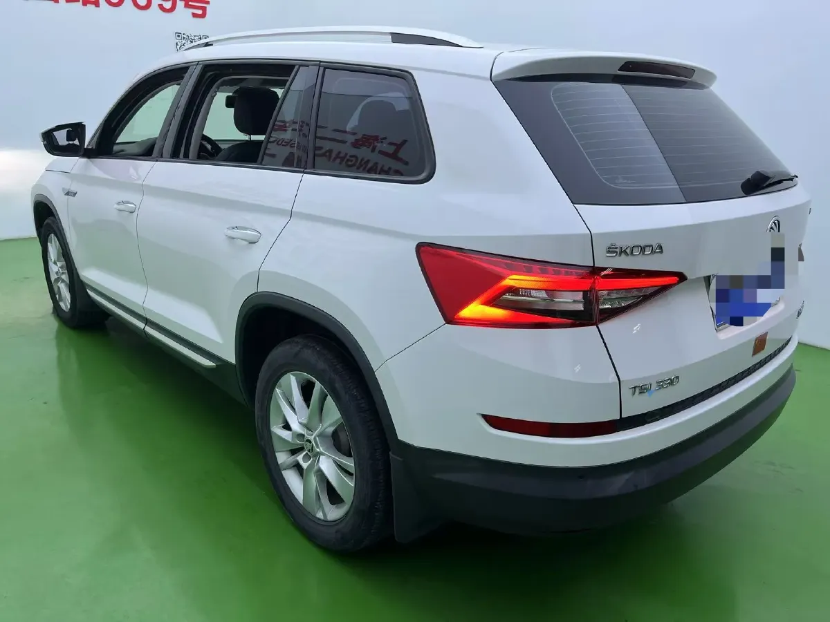 2018 Skoda Kodiak 2.0T 186HP L4 7DCT,autocango,china used car exporter,china ev exporter,chinese used car exporter,chinese used ev exporter