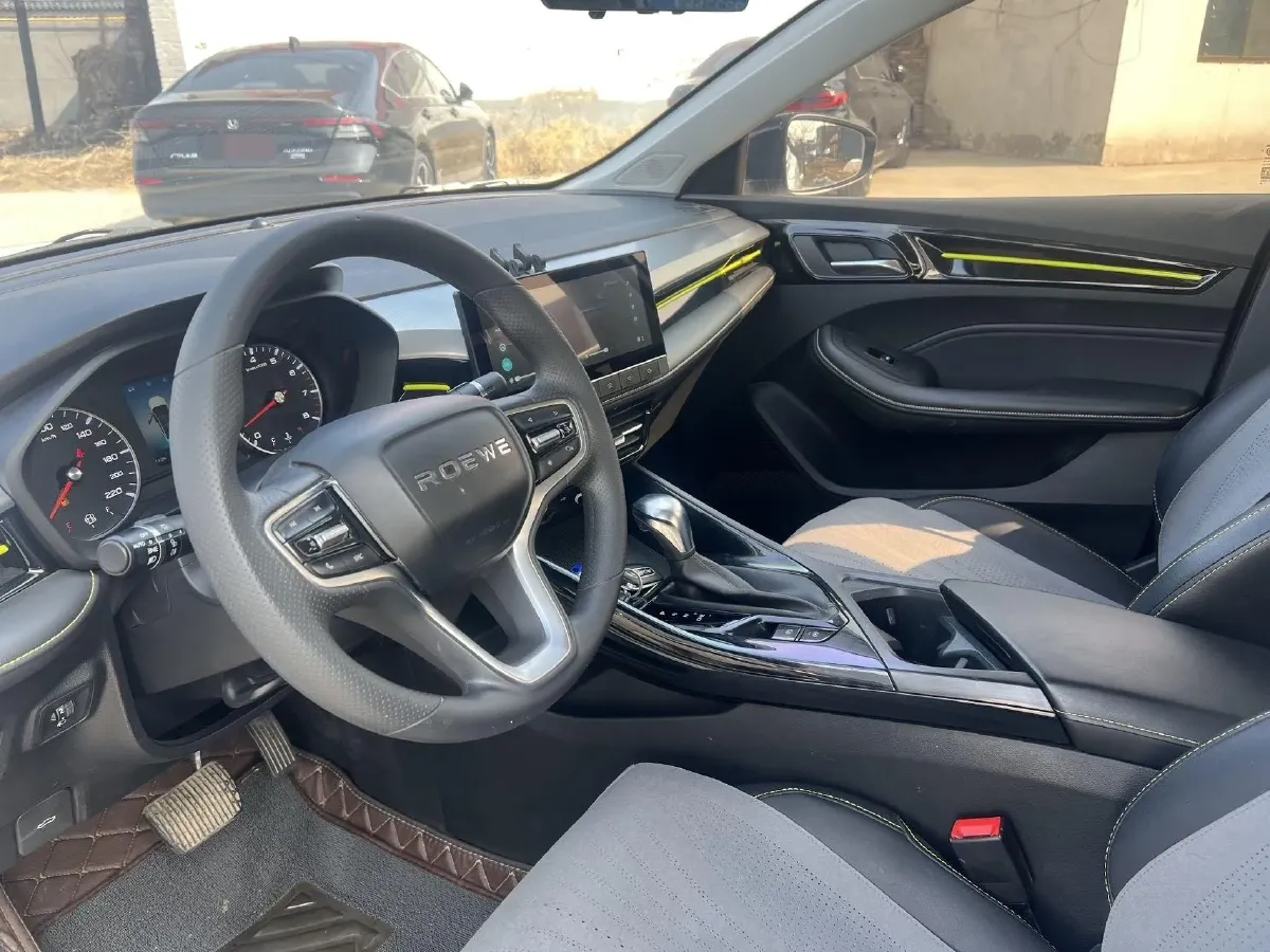 2021 Roewe i5 1.5L 120HP L4 CVT,autocango,china used car exporter,china ev exporter,chinese used car exporter,chinese used ev exporter