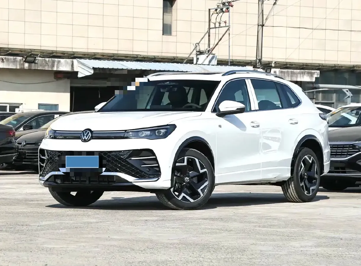 2026 Volkswagen Tiguan L 2.0T 220HP L4 7DCT,autocango,china used car exporter,china ev exporter,chinese used car exporter,chinese used ev exporter
