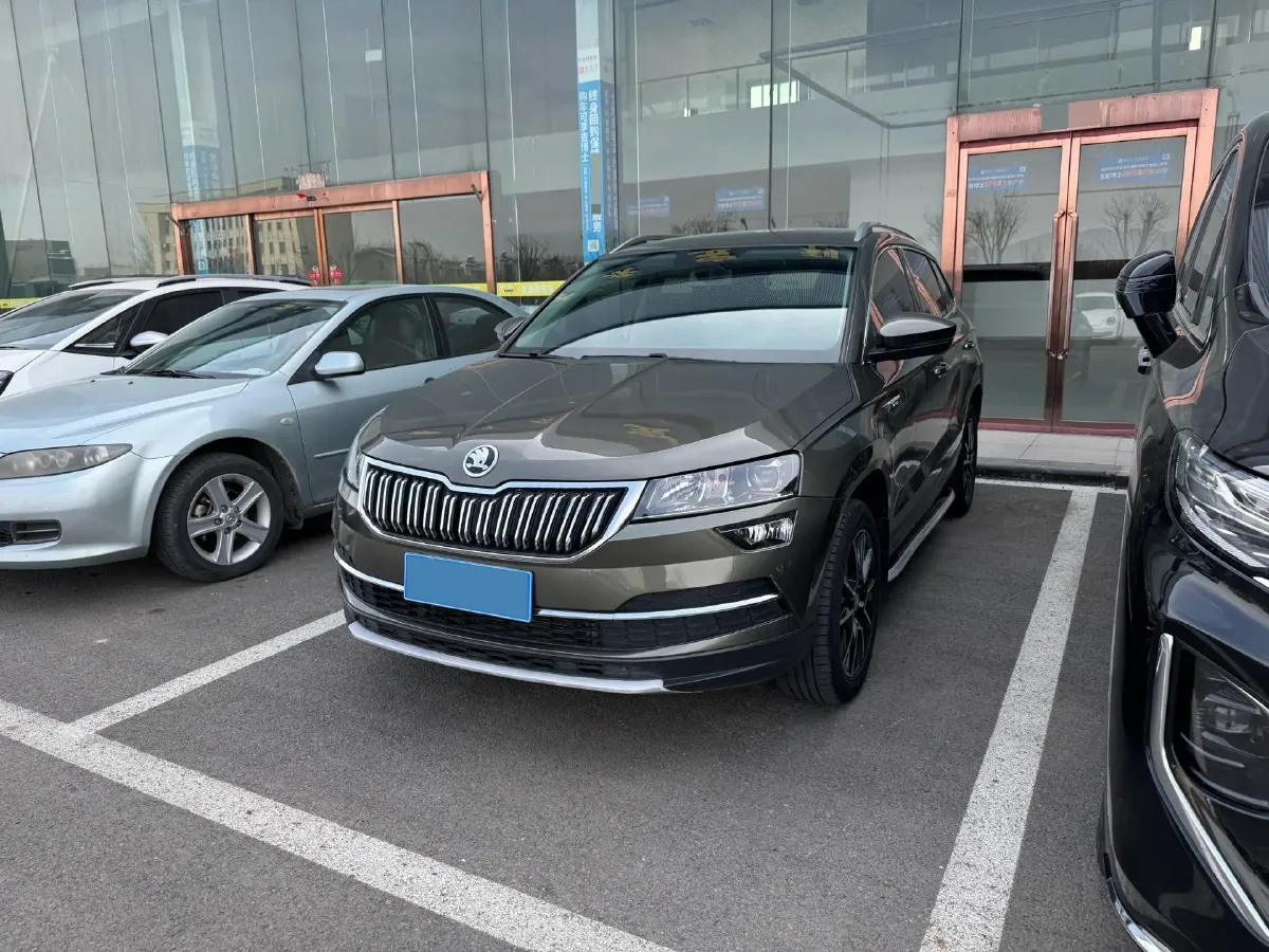 2020 Skoda Karoq 1.4T 150HP L4 7DCT,autocango,china used car exporter,china ev exporter,chinese used car exporter,chinese used ev exporter