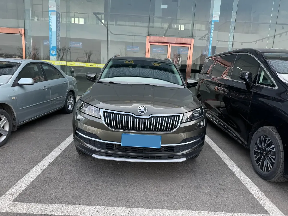 2020 Skoda Karoq 1.4T 150HP L4 7DCT,autocango,china used car exporter,china ev exporter,chinese used car exporter,chinese used ev exporter
