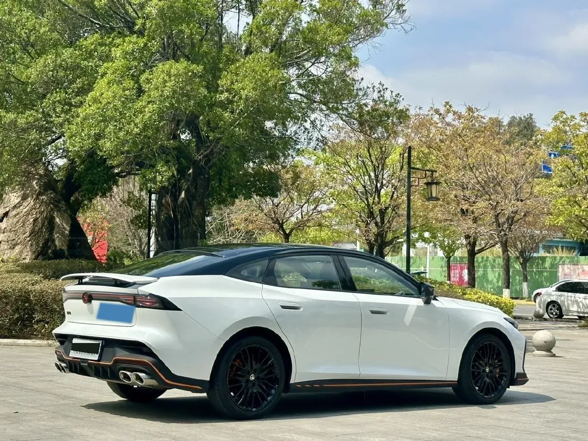 2025 ChangAn UNI-V 2.0T 245HP L4 8AT,autocango,china used car exporter,china ev exporter,chinese used car exporter,chinese used ev exporter