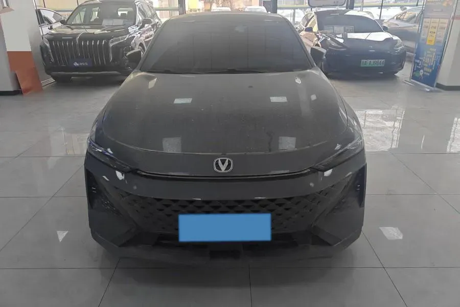 2024 ChangAn UNI-V 1.5T 188HP L4 7DCT,autocango,china used car exporter,china ev exporter,chinese used car exporter,chinese used ev exporter