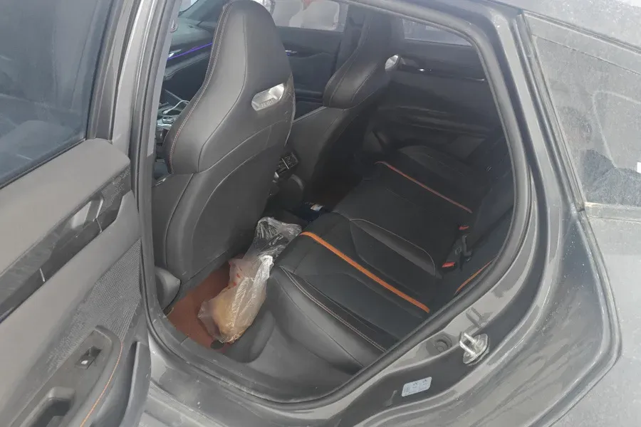 2024 ChangAn UNI-V 1.5T 188HP L4 7DCT,autocango,china used car exporter,china ev exporter,chinese used car exporter,chinese used ev exporter